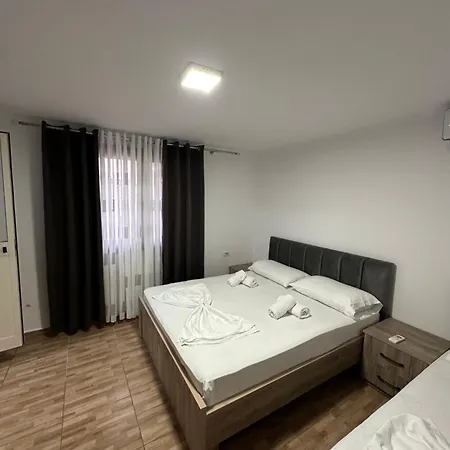 Elby Apartments Berat Exterior photo